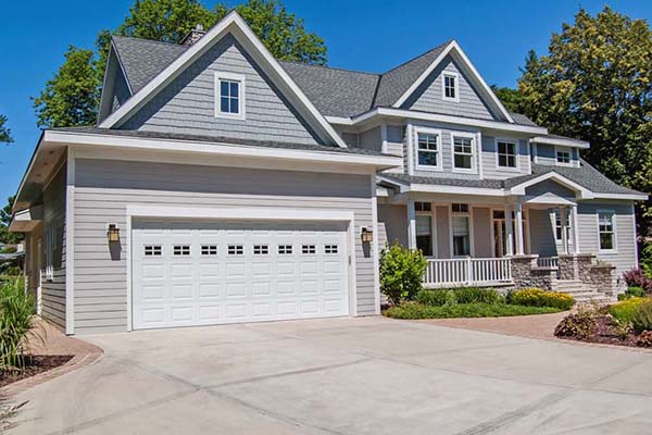 Read more about the article 5 Ways Upgrading The Garage Door Can Increase Your Home’s Value | Overhead Door Company in Rochester, MN