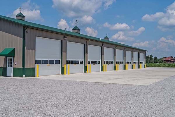 You are currently viewing Tips For Choosing The Right Commercial Garage Door Size | Garage Door Installer in Rochester, MN