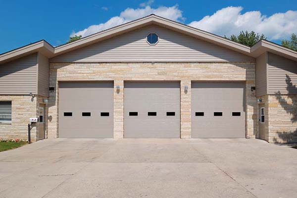 Overhead garage door company in Rochester, MN