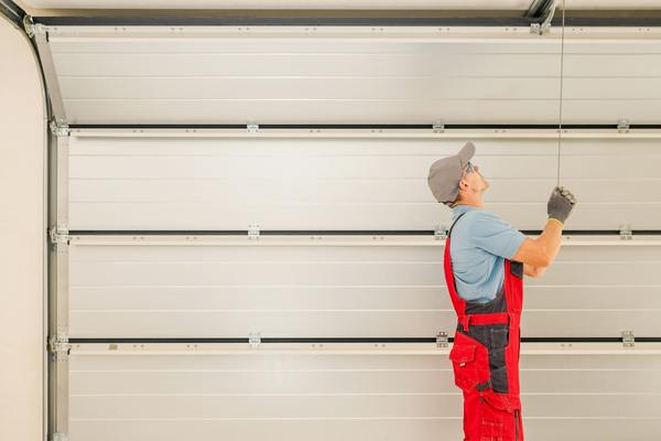 Overhead Garage Door Company in Rochester MN