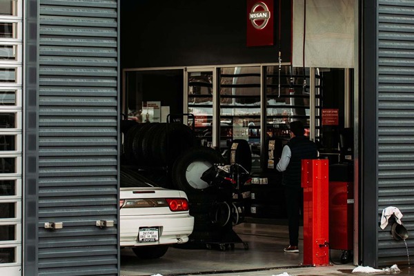 Commercial Garage Door in Rochester MN - Thompson Garage Doors. - Thompson Garage Doors. Commercial Garage Door in Rochester MN